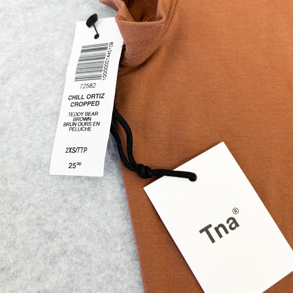 Bundle of 3 Aritzia Ortiz tops - Picture 3 of 10